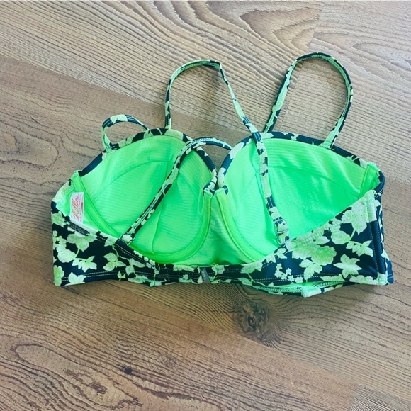 2 Chillies swimwear Australlia bikini size 8 neon green floral summer beach sexy - Picture 6 of 8